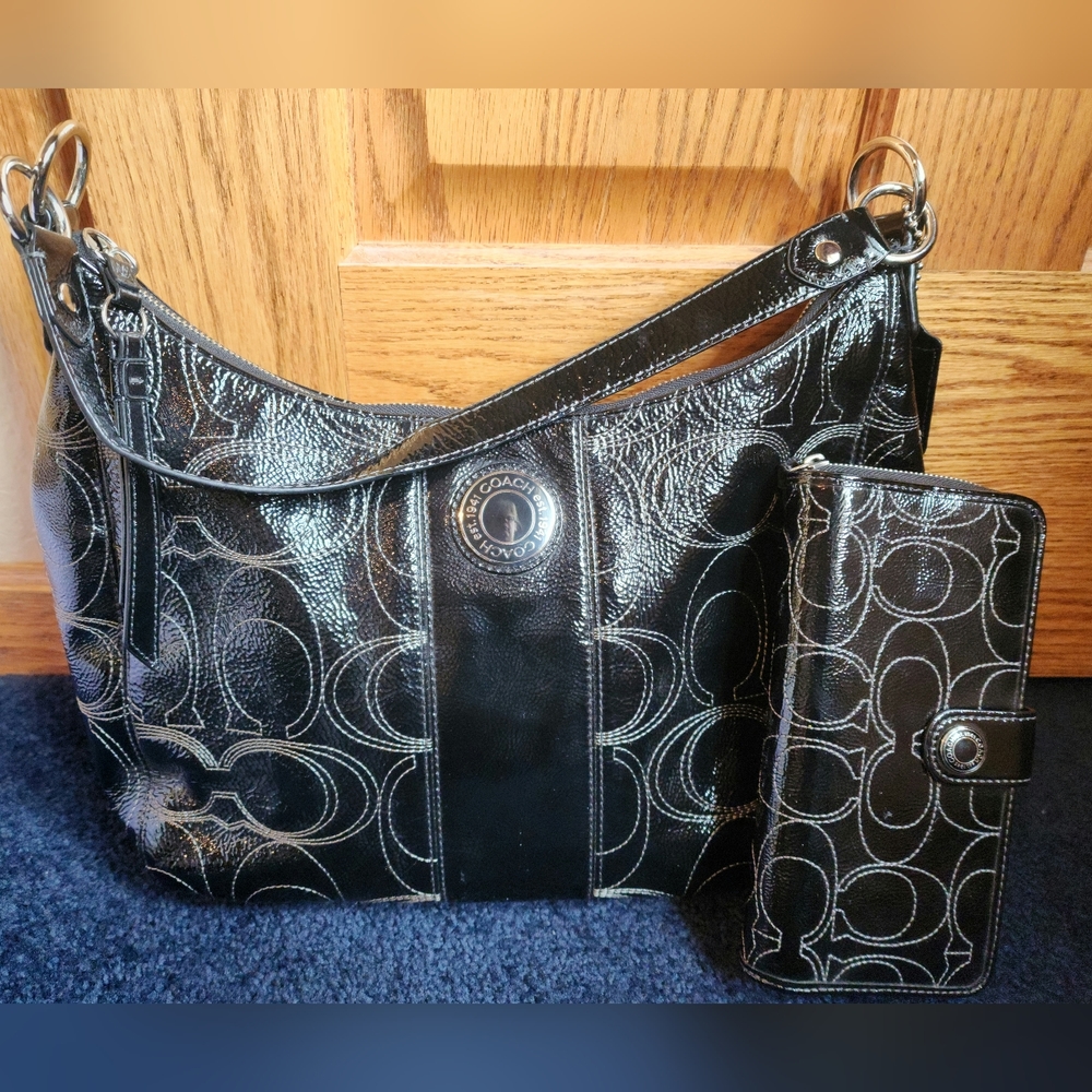 Coach purse and wallet - Picture 2 of 3